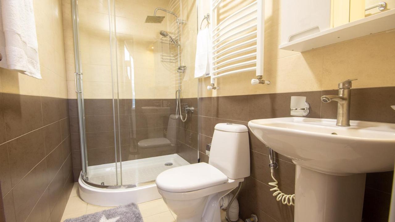 Big Terrace Apartment On Liberty Square Tbilisi Ngoại thất bức ảnh
